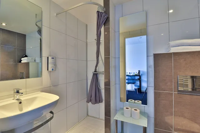 غرفة سوبيريور بسريرين منفصلين، KYRIAD FREJUS CENTRE - SAINT RAPHAEL 8/8