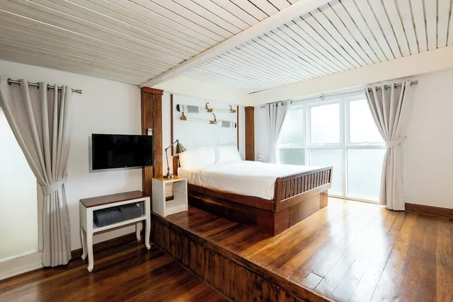 Studio, Double Bed, Terrace, Malibu Beach Resort, Koh Samui 8/10