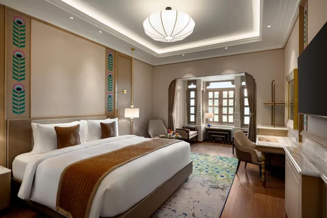 Mew, Superior, King Bed, Pool View، Wyndham Grand Udaipur Fateh Sagar Lake 2/8