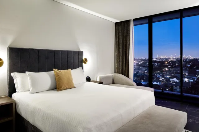 جناح جونيور بسرير كينج، Crowne Plaza Sydney Burwood 1/5