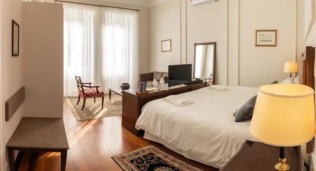 جناح، Hotel Solar do Império 5/10
