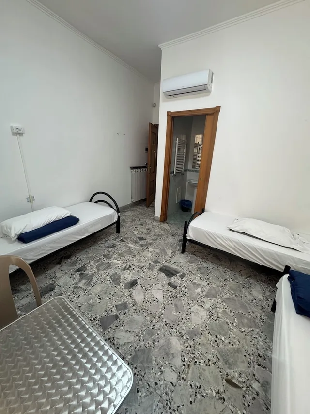 سكن مشترك مختلط بأربعة أسرّة بحمام خاص، Hotel Sant'Eligio 3/10
