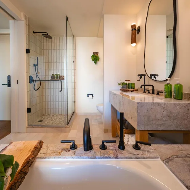 جناح بشرفة بغرفة نوم واحدة مع أريكة، 1 Hotel Seattle 4/8
