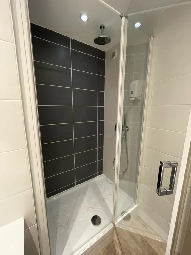 جناح، Brit Hotel Saint Brieuc St Brieuc Langueux 6/9