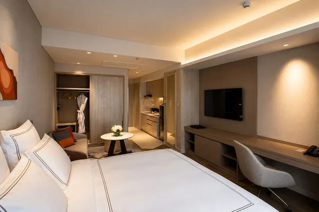 Swiss Advantage, Studio, King Bed، Swissotel Living Jakarta Mega Kuningan 1/8