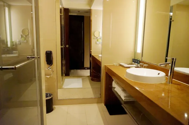 غرفة بسرير كينج بإطلالة على المدينة، Four Points By Sheraton Hangzhou 9/10