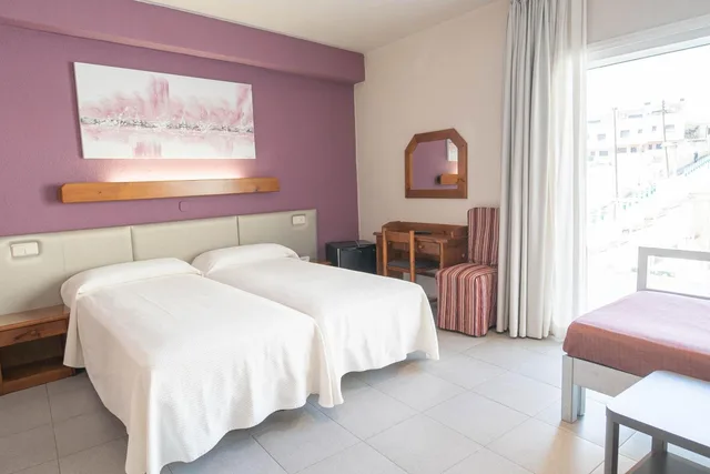غرفة رباعية بشرفة، Hotel S Agoita 6/10