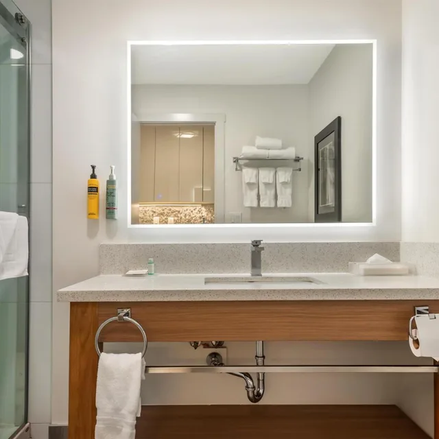 غرفة بسرير كينج يُسمح فيها بالحيوانات الأليفة، Executive Residency By Best Western Calgary City View North 5/6