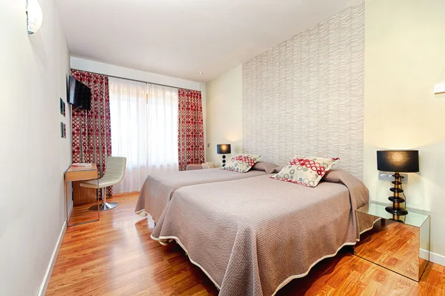 غرفة مفردة بسرير مزدوج، Hotel Dona Mayor 4/8