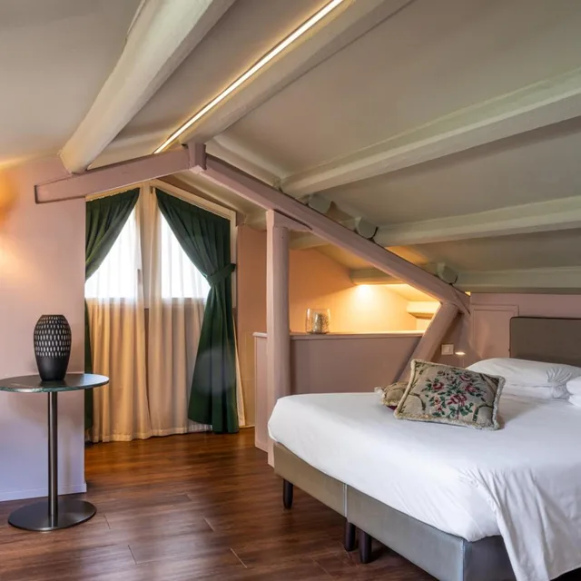 Deluxe, Double Bed, Two Extra Beds، Campiello Hotel 3/10