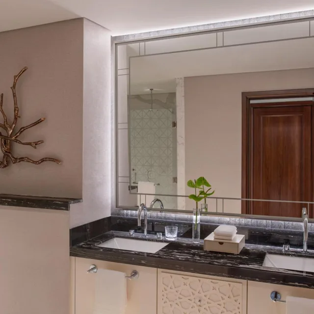 1 Bedroom, Town House, King Bed, Pool Side, Patio، The St. Regis Marsa Arabia Island, The Pearl Qatar 7/8
