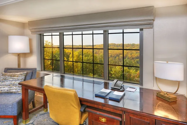 Executive, Suite, Double Bed, Accessible, Sheraton Baltimore Washington Airport Hotel - BWI 4/4