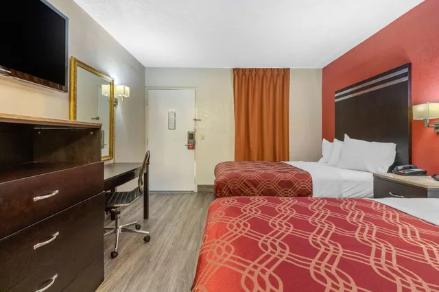 غرفة قياسية بسريرين مزدوجين للمدخنين، Econo Lodge Columbia Fort Jackson 3/5