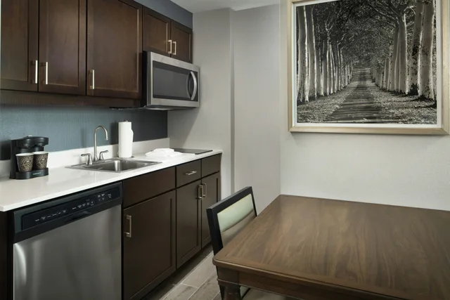 جناح بسرير كينج بإطلالة على المدينة لذوي الإعاقة، Homewood Suites By Hilton Teaneck Glenpointe 4/4