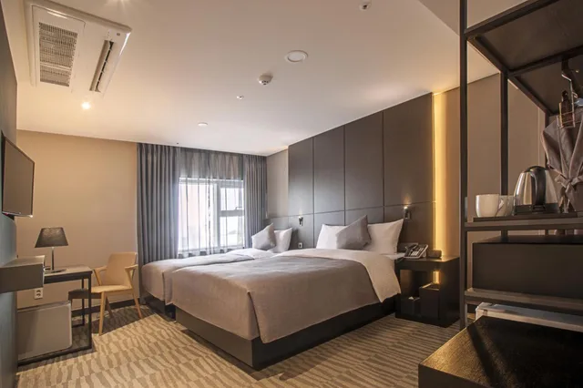 غرفة عائلية بسريرين منفصلين وسرير مزدوج وسرير فردي، Hotel Foret Premier Nampo 2/3