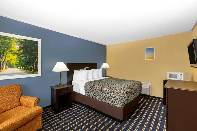 1 Queen Bed Non-Smoking, Micfridge، Motel6 Chillicothe, MO 3/5