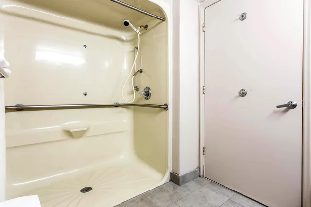 غرفة قياسية بسريرين كوين، Quality Inn Fort Mill near Carowinds Blvd. 9/9