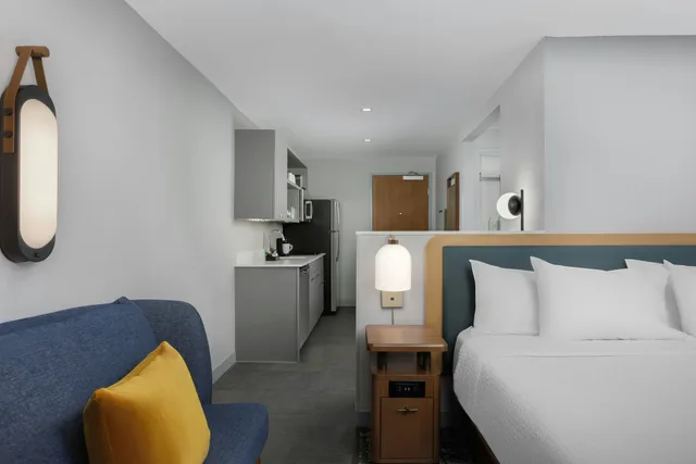 Efficiency, Suite, King Bed, Accessible، Homewood Suites by Hilton Newport Cincinnati 3/5