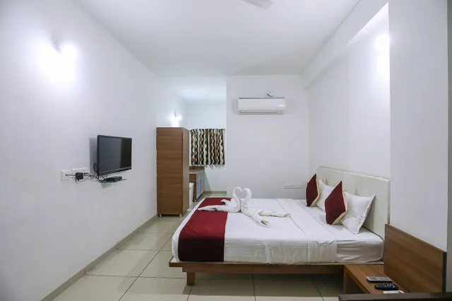 غرفة ديلوكس بسرير مزدوج، Hotel Ashray Inn Express 2/4