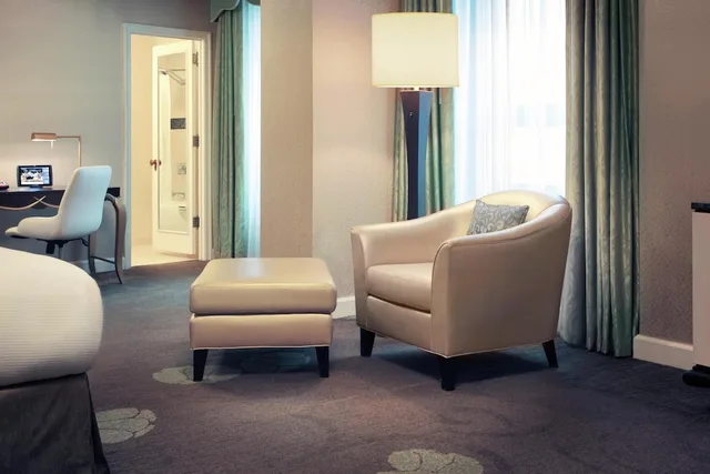 1 Bedroom, Premium, 2 Double Beds, 2 Bathrooms، Palmer House a Hilton Hotel 3/4