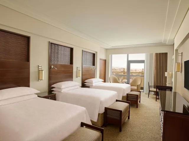 غرفة ثلاثية بثلاثة أسرّة بإطلالة على المدينة، فندق ساعة مكة فيرمونت(Makkah Clock Royal Tower A Fairmont Hotel) 2/10
