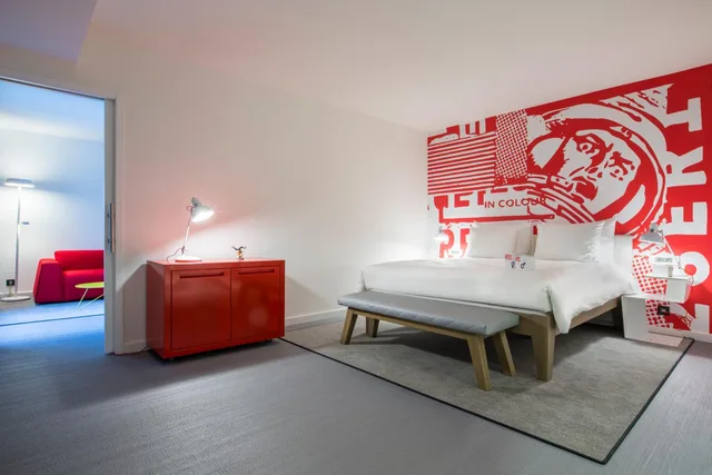 جناح عائلي بسرير كينج مع أريكة، Radisson RED, Brussels 4/7
