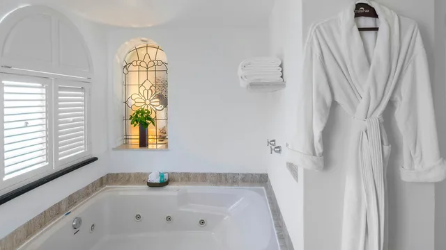 2 Bedrooms, Master, Infinite, Suite, 1 King and 2 Queen Beds, Ocean Front، Grand Fiesta Americana Coral Beach Cancun All Inclusive 6/6