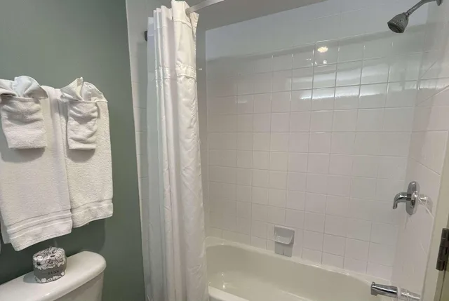 جناح بسرير كوين، Super 8 By Wyndham Peterborough 4/5