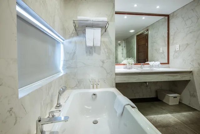 استوديو ديلوكس بسرير كينج بإطلالة على المدينة بشرفة، Dream Hotels And Apartment 1/2