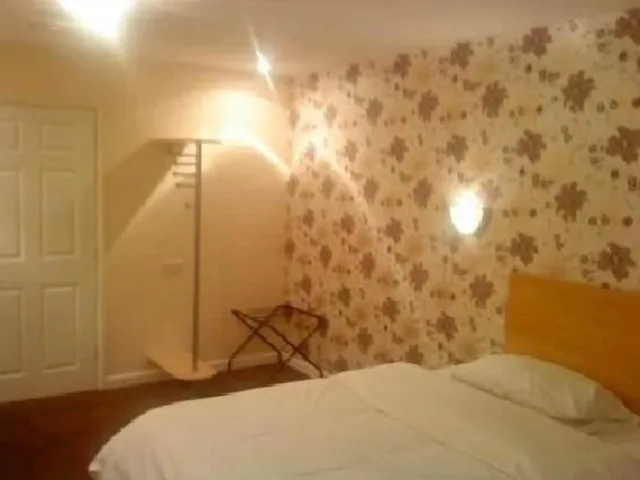 جناح بسرير مزدوج وسريرين منفصلين، Ashiana Restaurant and Hotel 1/1