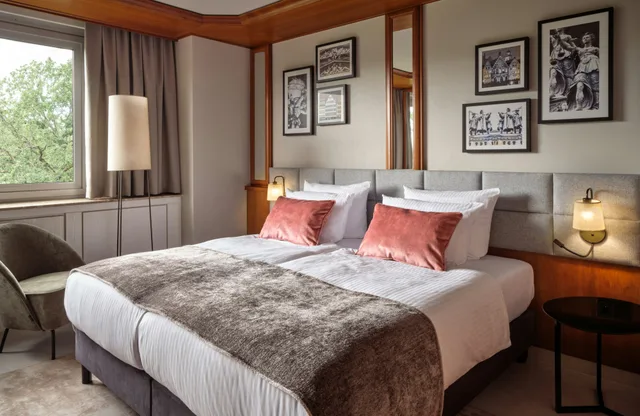 غرفة سوبيريور بسريرين منفصلين، Leonardo Hotel Frankfurt City South 1/4
