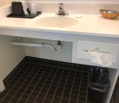 غرفة بسرير كينج لذوي الإعاقة، Roadstar Hotel Zephyrhills 5/7