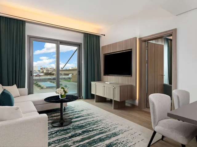جناح ديلوكس، فندق ومنتجع مكارم النخيل(Rixos Obhur Jeddah Resort & Villas) 3/3