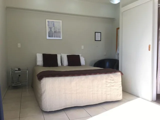 استوديو اقتصادي بسرير كوين، Aldan Lodge Motel 1/6