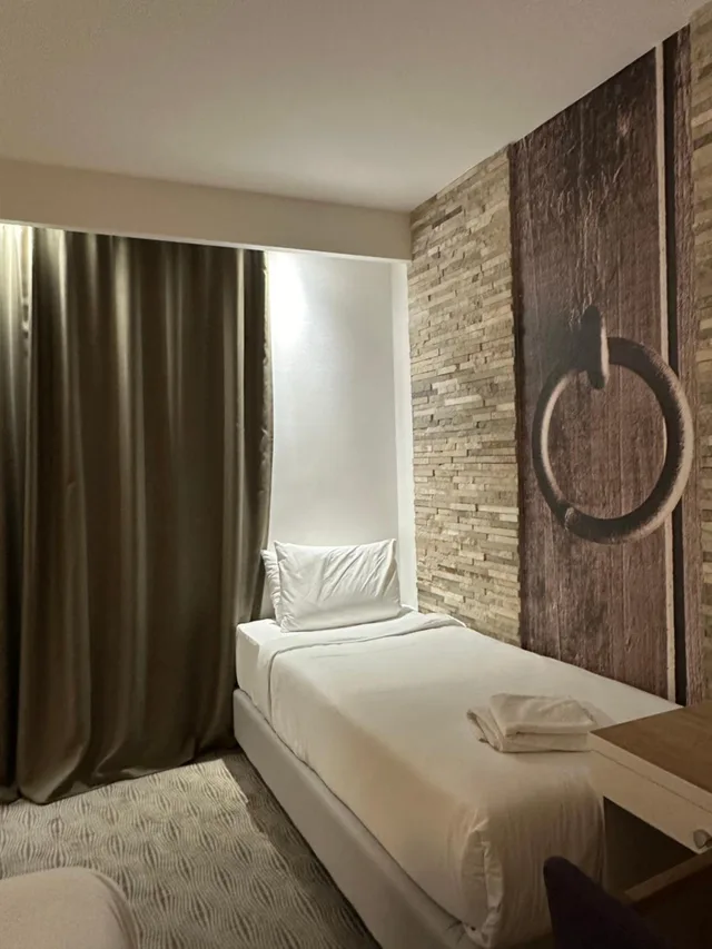 غرفة ثلاثية بشرفة، Hotel Nar 2/6