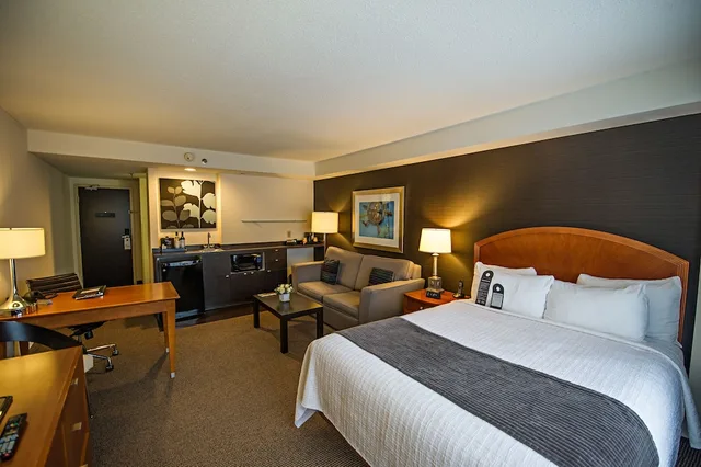 استوديو بسرير كوين مع أريكة، CAMBRIDGE SUITES HALIFAX HOTEL 2/6