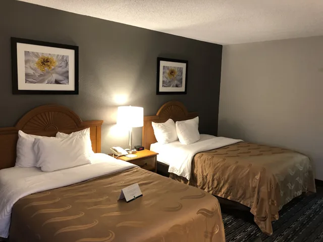 غرفة قياسية بسريرين مزدوجين، Quality Inn Rochester South 2/10