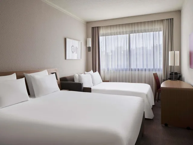 غرفة تنفيذية عائلية بسرير مزدوج مع أريكة، Novotel Athenes 5/10
