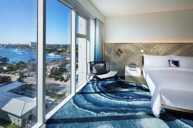 جناح بريميير بسريرين مزدوجين بإطلالة على البحر بشرفة بغرفتي نوم، W Fort Lauderdale 3/8