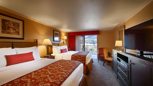 Room, 2 Queen Beds, Red Rock View, Balcony, Annex، Best Western Plus Arroyo Roble Hotel & Creekside Villas 2/10