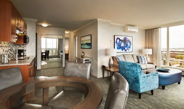 جناح بغرفتي نوم، Chateau Victoria Hotel And Suites 1/1