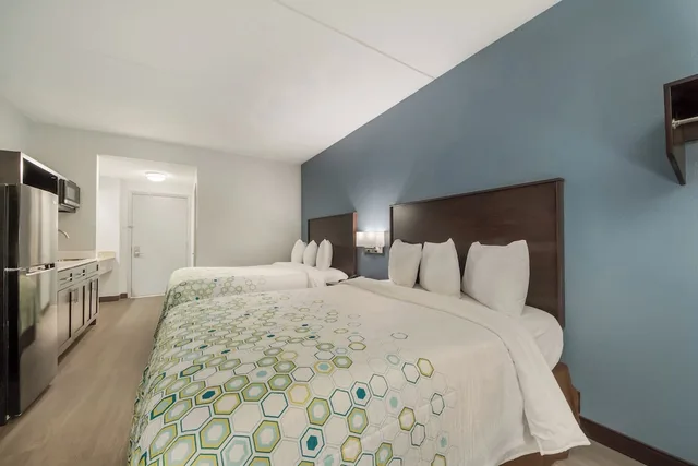 استوديو بسريرين كوين بمطبخ صغير، HomeTowne Studios San Antonio - Seaworld/Northwest 4/5