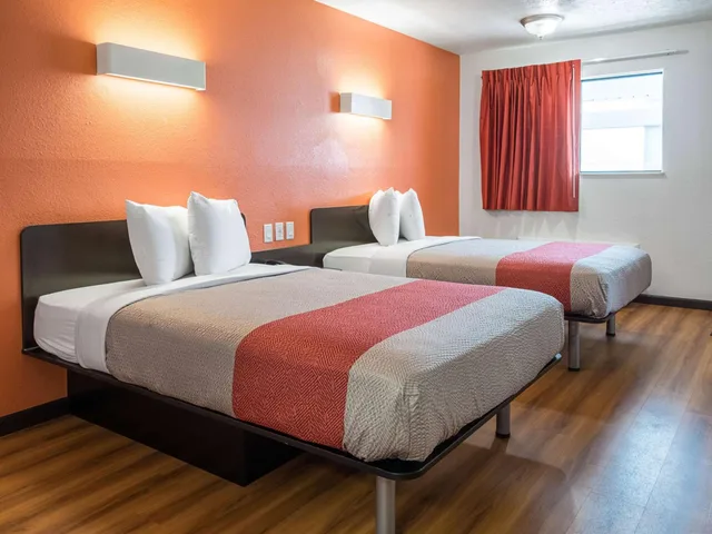 Room, Quadruple, Motel6 Columbus, OH - OSU 1/10