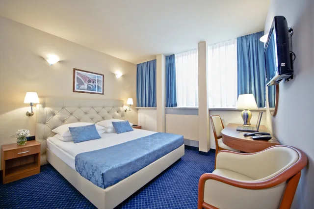غرفة كومفورت بسرير كوين، Central Hotel Zagreb 4/10