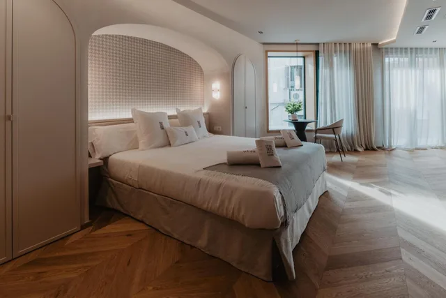 جناح جونيور بشرفة، Hotel Boutique Petit Luxe 3/9