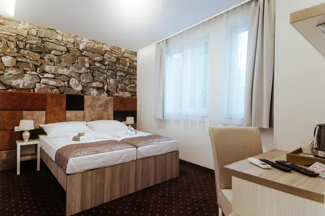 Superior, Twin Beds, Hotel & Spa Meydan 3/9