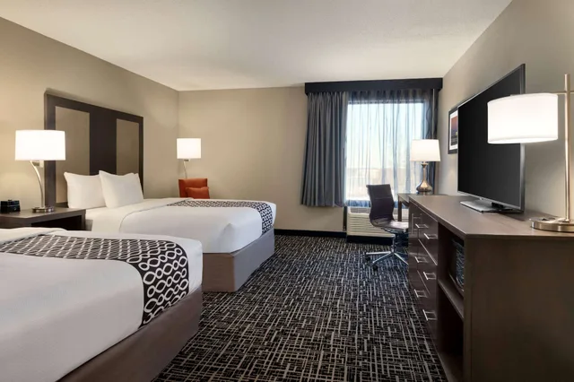 غرفة بسريرين كوين لذوي الإعاقة، La Quinta Inn & Suites by Wyndham St Louis Route 66 3/4