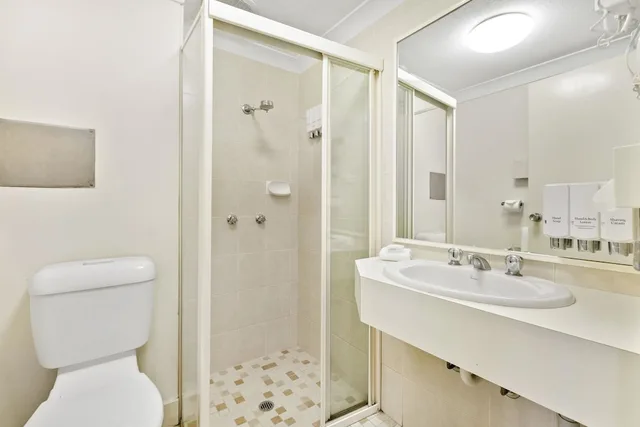 غرفة عائلية بسرير كوين وسريرين فرديين، Comfort Inn Centrepoint 4/5