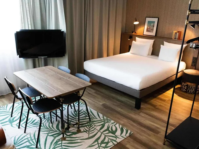 Superior, Suite, Accessible, Novotel Suites Nice Airport Hotel 2/5