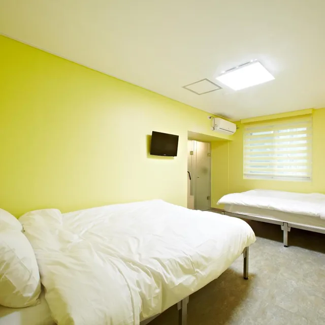 Family, Rainbow Hotel Myeongdong 1/7